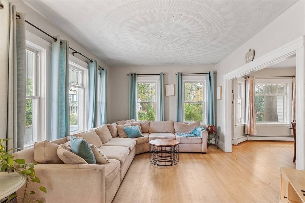 Franklin, MA 02038,76 Cross Street