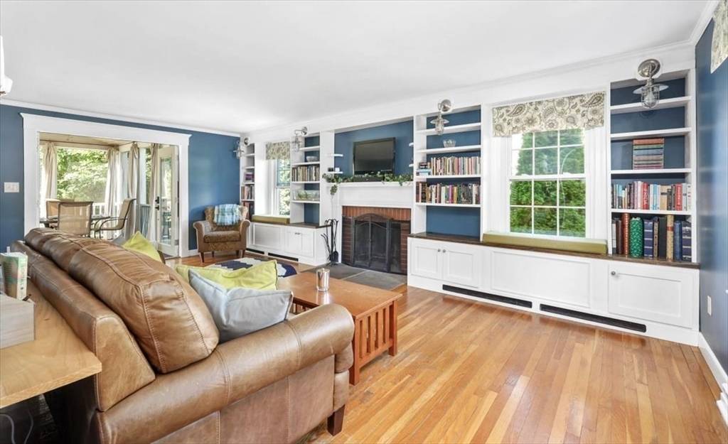 Weymouth, MA 02189,669 Commercial Street