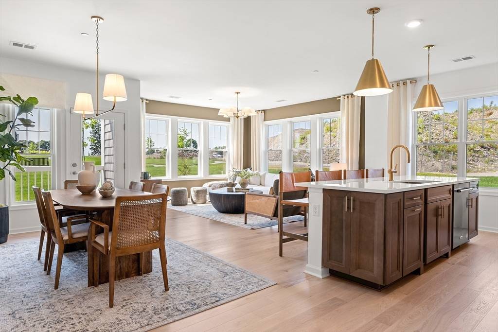 Westborough, MA 01581,5 Peters Farm Way #412