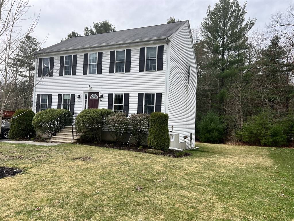 Dighton, MA 02715,917 Dighton Woods Cir