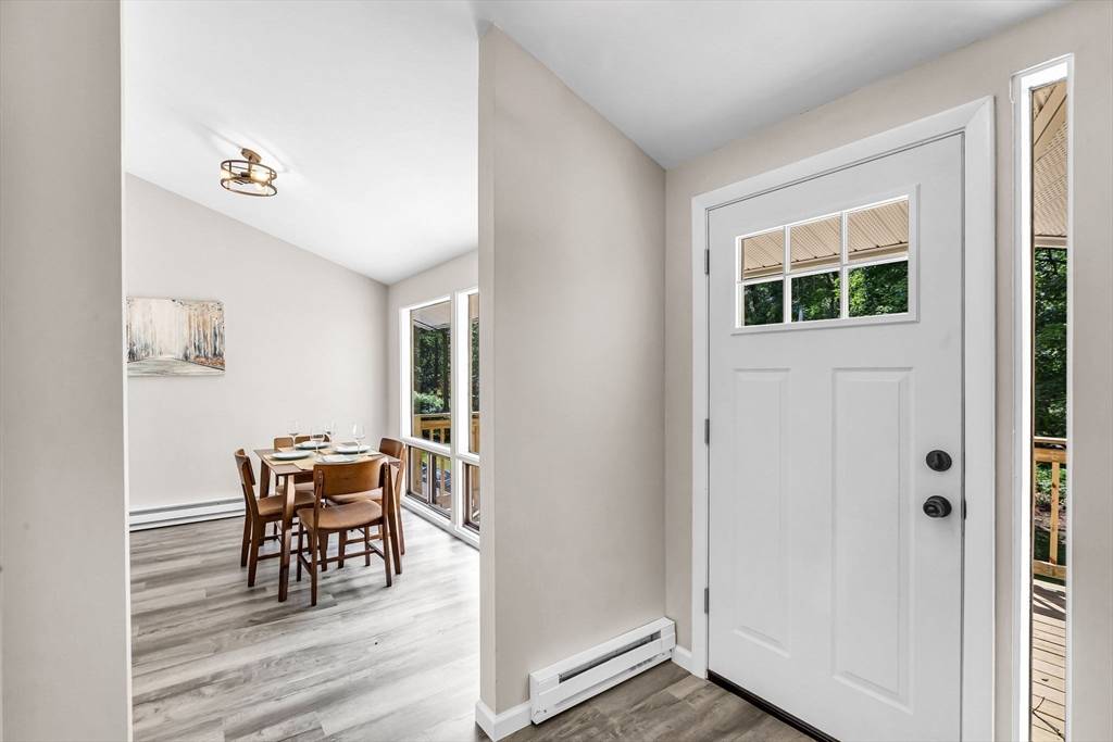 Westfield, MA 01085,444 Loomis St