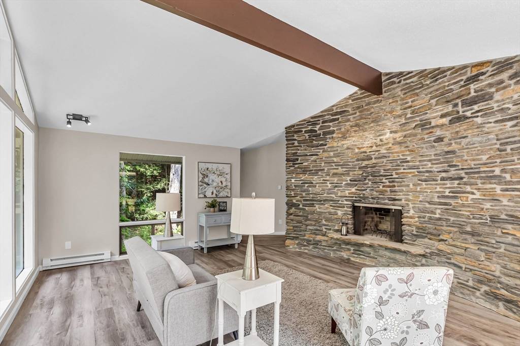 Westfield, MA 01085,444 Loomis St