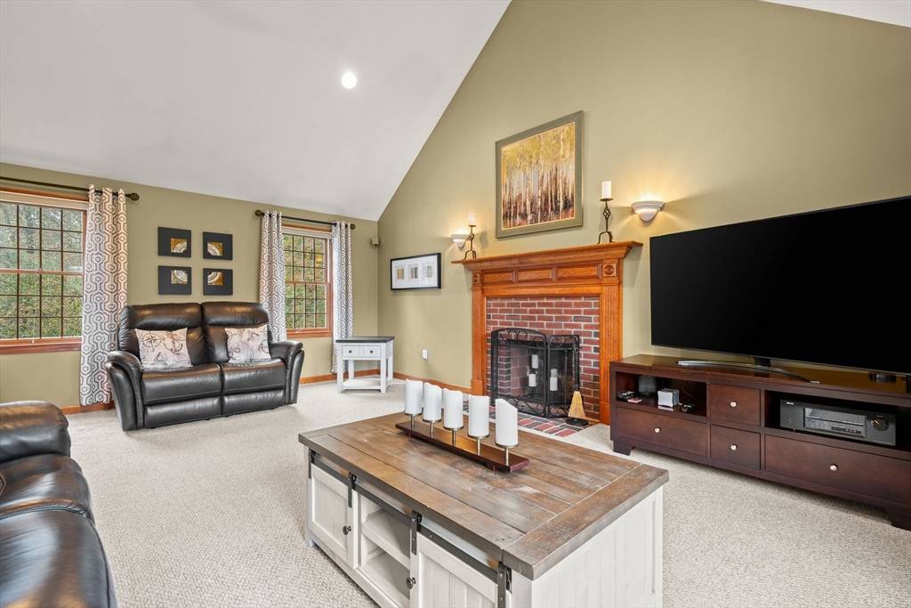 Bridgewater, MA 02324,35 Stockbridge Rd