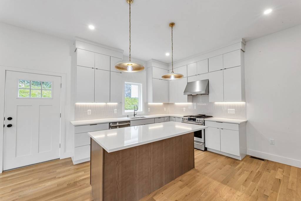 Boston, MA 02131,142 Birch Street