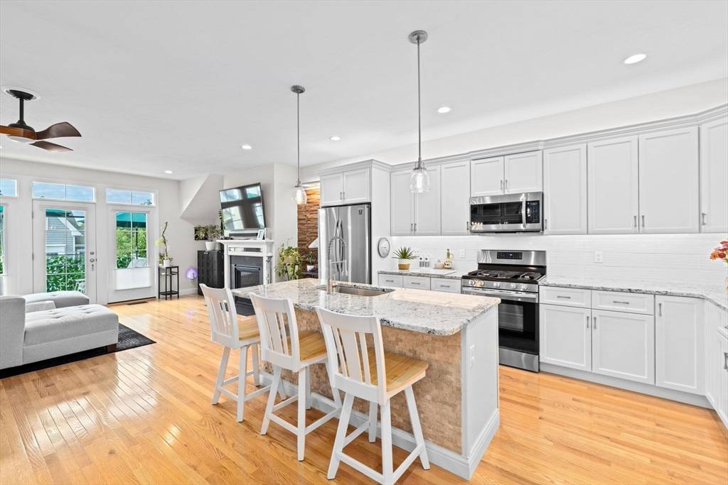 Plymouth, MA 02360,31 Sunflower Way
