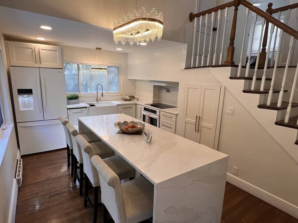 Easton, MA 02375,7 Coolidge Cir