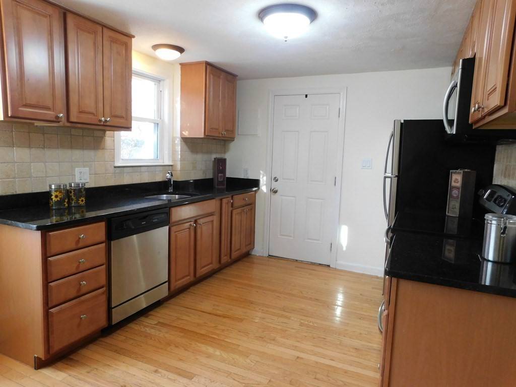 Canton, MA 02021,251 Neponset St #2