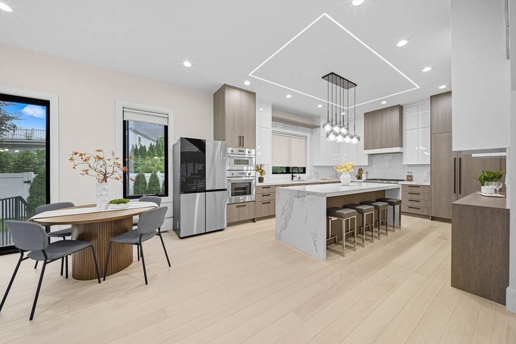 Newton, MA 02459,5 Kappius Path