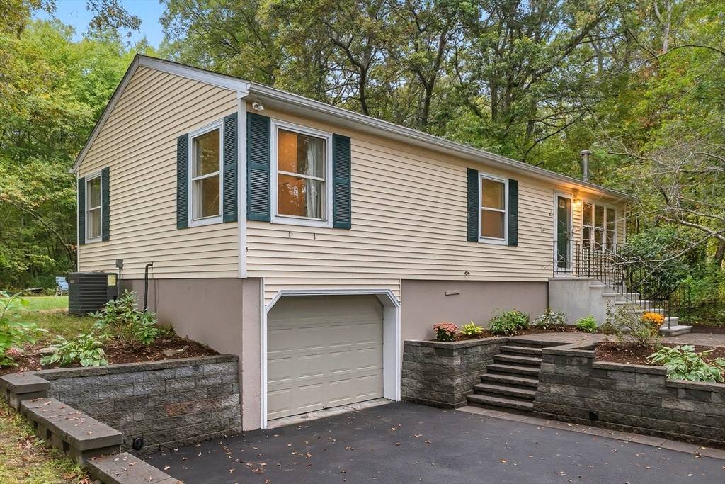 Millbury, MA 01527,12 Alstead Path