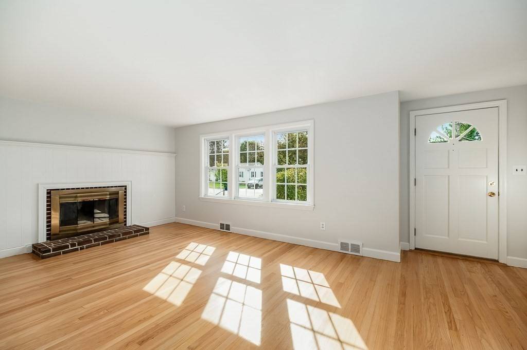 Danvers, MA 01923,12 Mildred Road