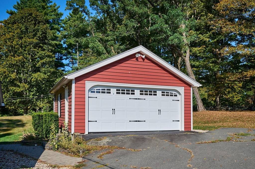 Shelburne, MA 01370,50 Old Village Rd