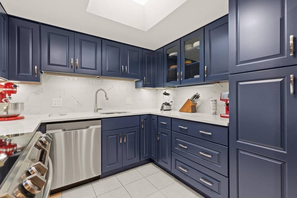 Woburn, MA 01801,464 Place Lane #464