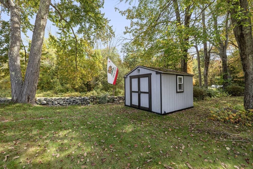 Brookfield, MA 01506,5 Tyler Street