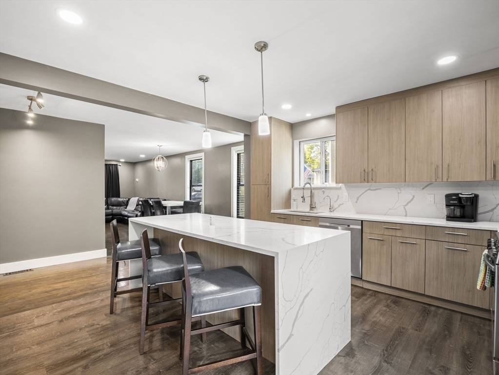 Milford, MA 01757,39 Emmons St