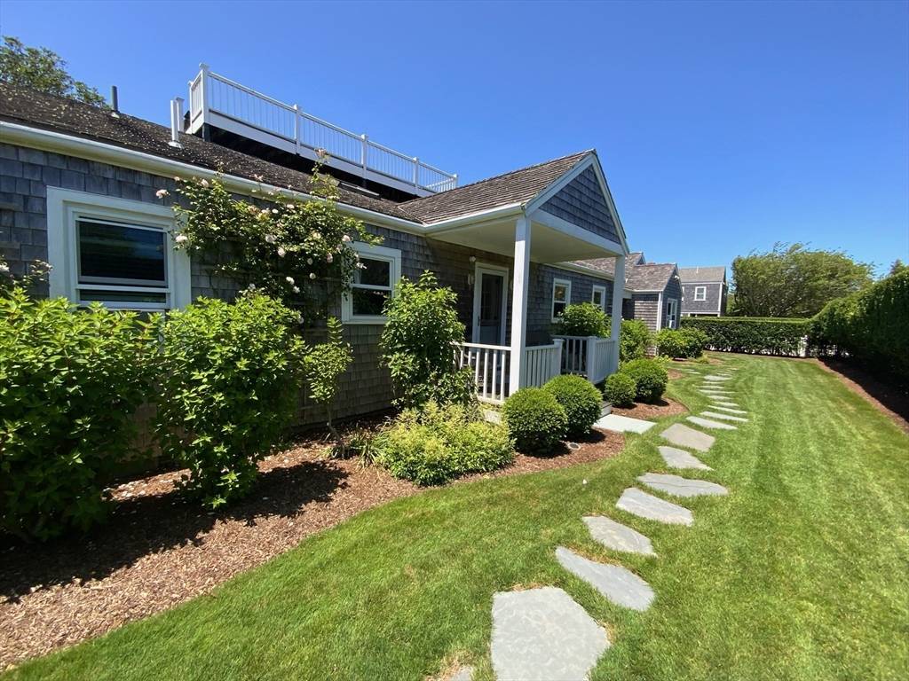 Nantucket, MA 02554,17 Burnell