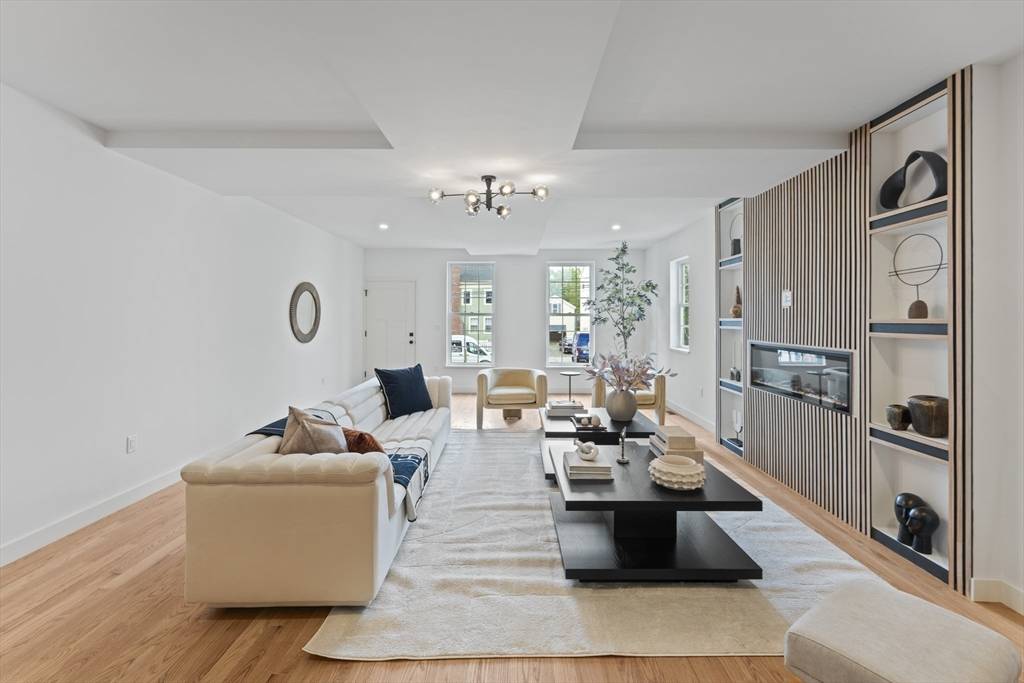 Watertown, MA 02472,21 Fayette #1