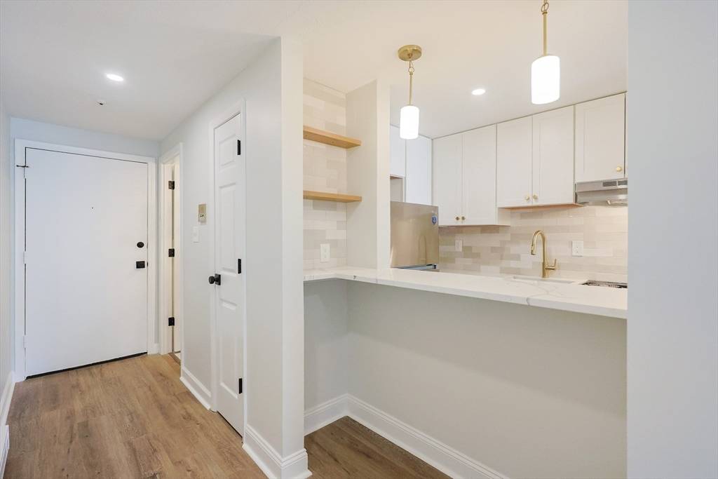 Taunton, MA 02780,3 Karena Dr #4-5