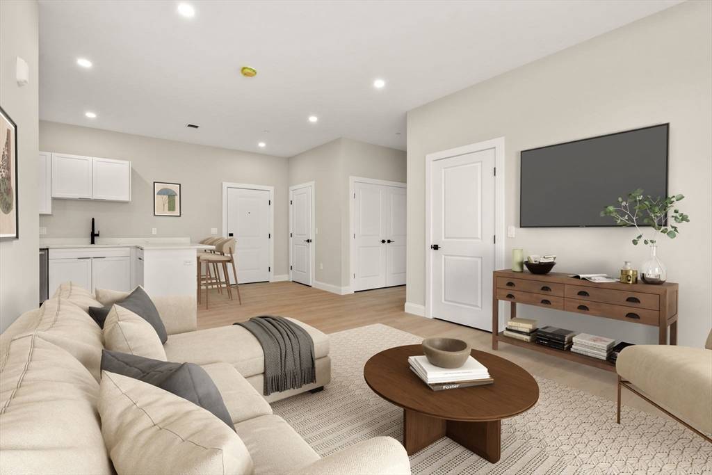 Wilmington, MA 01887,7 Cross St #U303