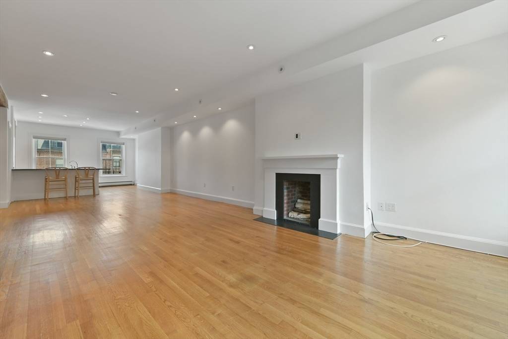 Boston, MA 02118,71 Rutland Street #PH