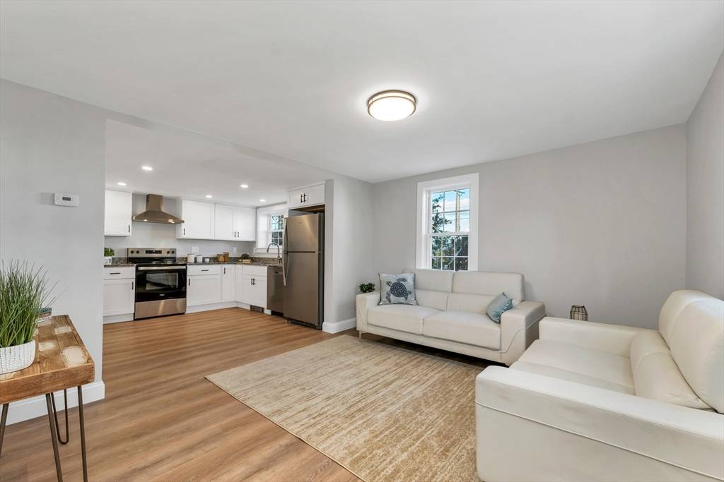 Newburyport, MA 01950,4 Neptune Street