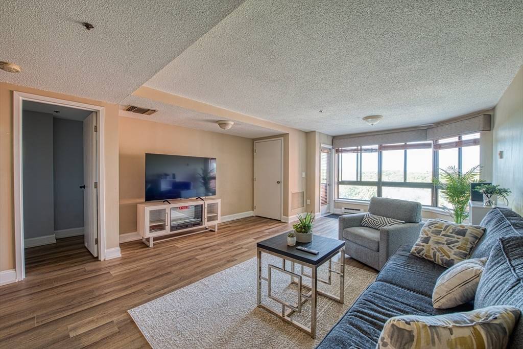 Weymouth, MA 02190,200 Burkhall #510