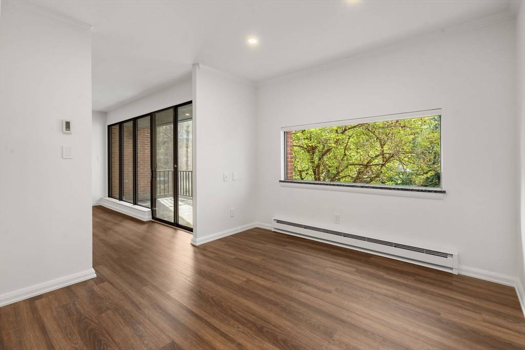 Wellesley, MA 02482,75 Grove Street #228
