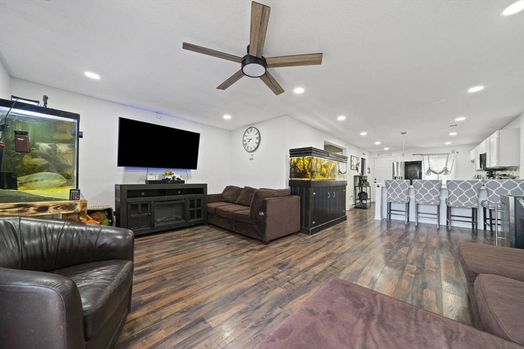 Taunton, MA 02780,168 Hart St #22