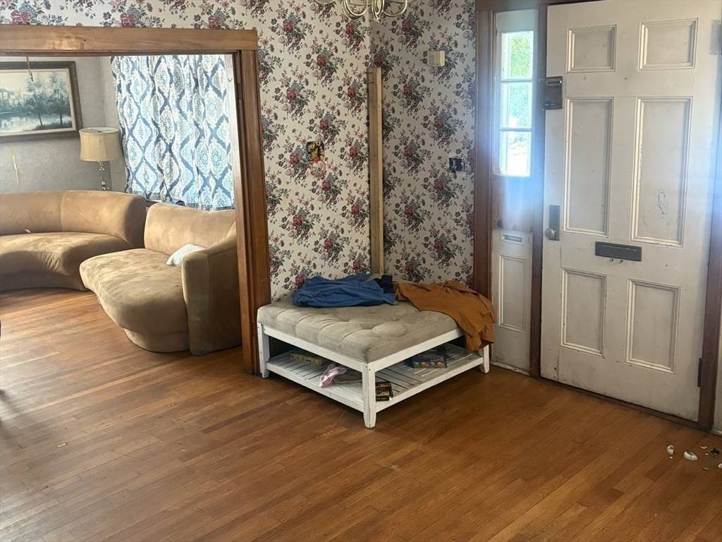 Rockland, MA 02370,49 Liberty St