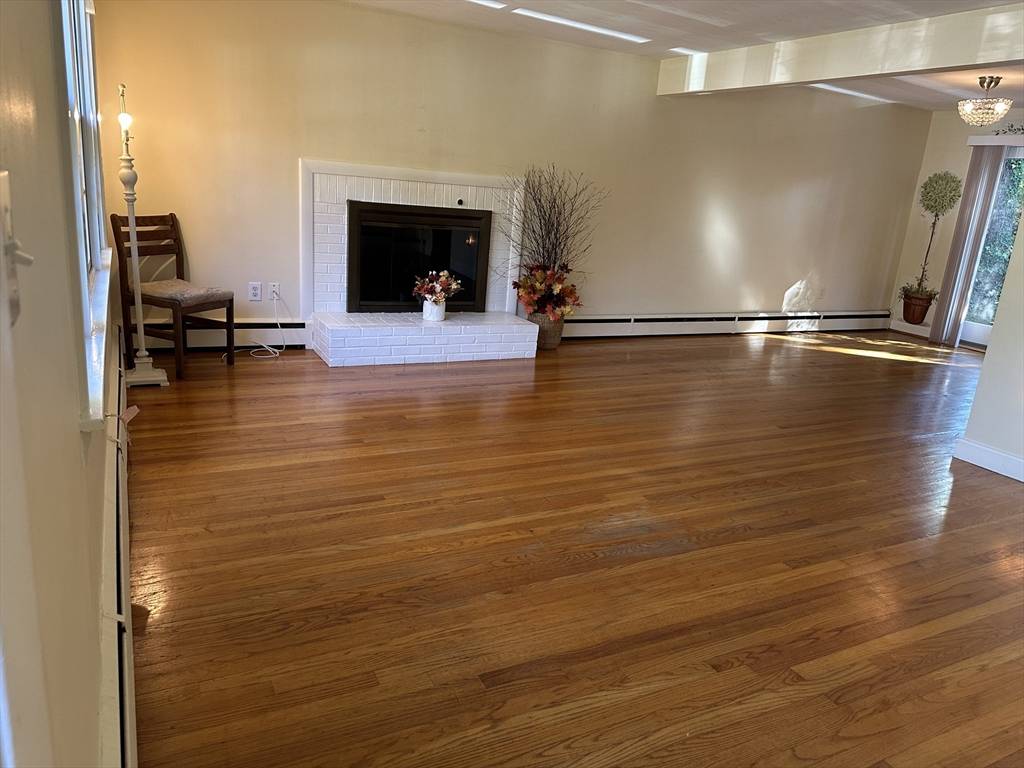 Stoneham, MA 02180,72 Fellsview Rd #72