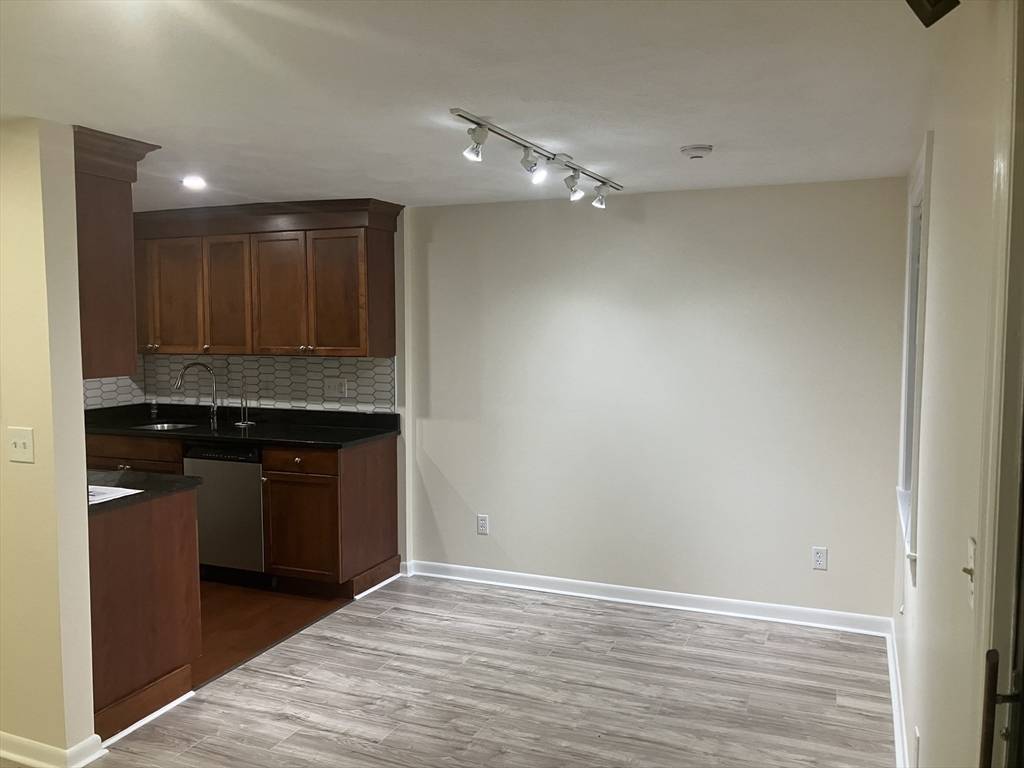 Canton, MA 02021,360 Neponset St. #605