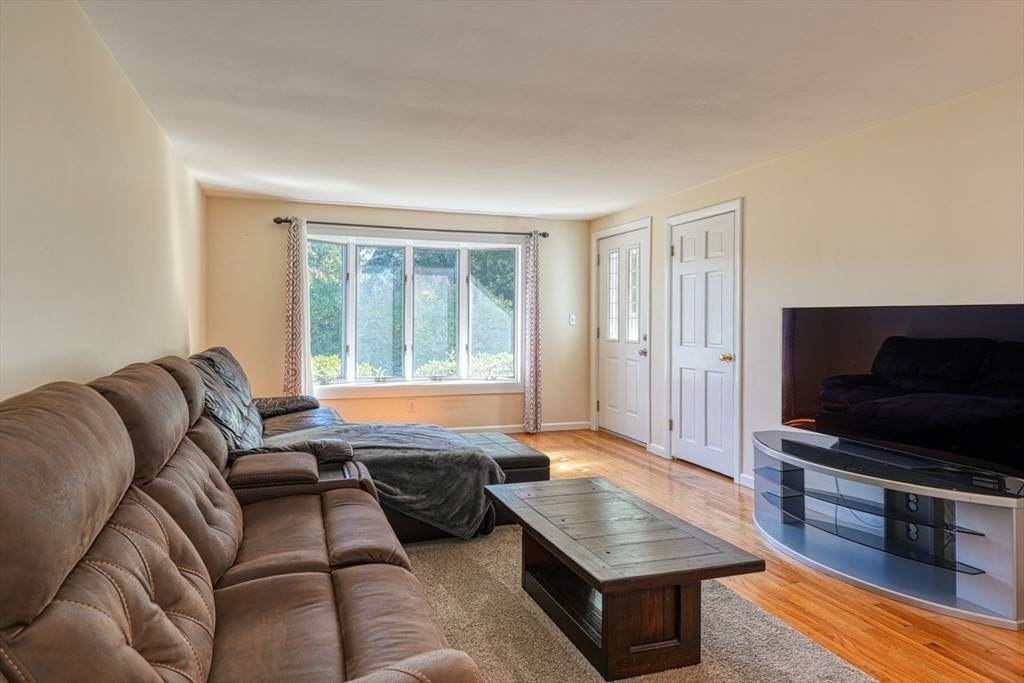 Hudson, MA 01749,30 Harriman Rd