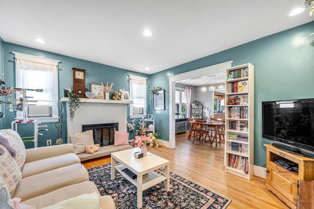 East Longmeadow, MA 01028,157 Dwight Rd