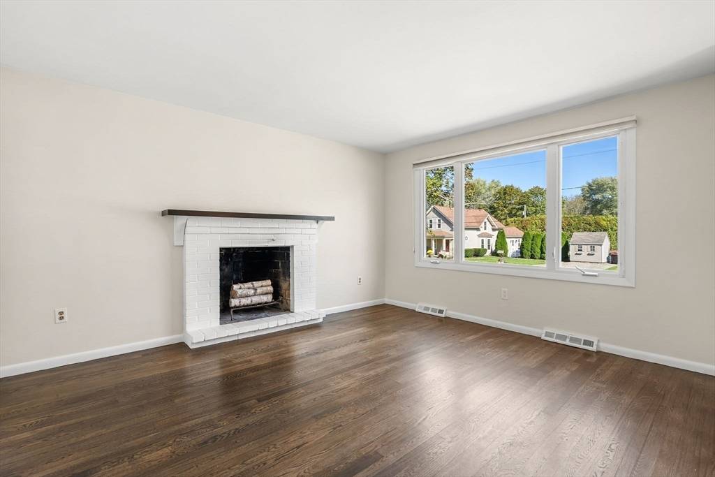 Bridgewater, MA 02324,1405 Vernon St