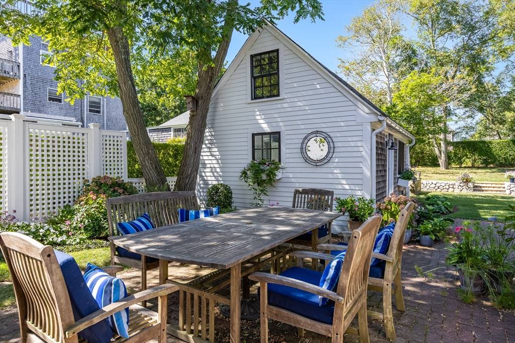 Provincetown, MA 02657,594 Commercial St