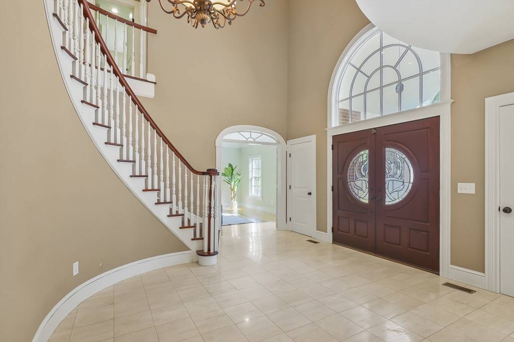 Paxton, MA 01612,12 South St