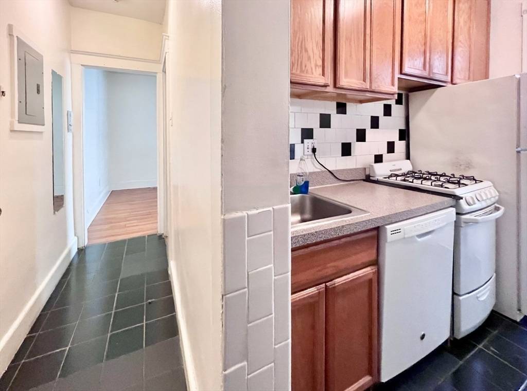 Boston, MA 02135,26 Chiswick Rd #6