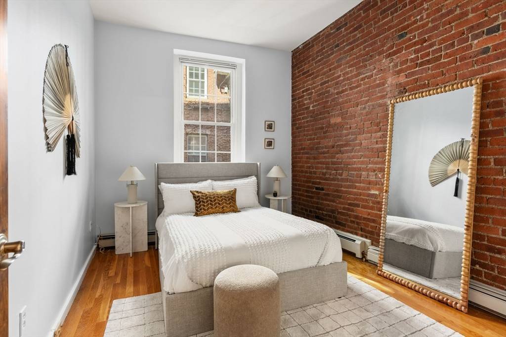 Boston, MA 02116,19 Fayette Street #4