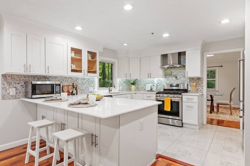 Bedford, MA 01730,45 Winterberry Way