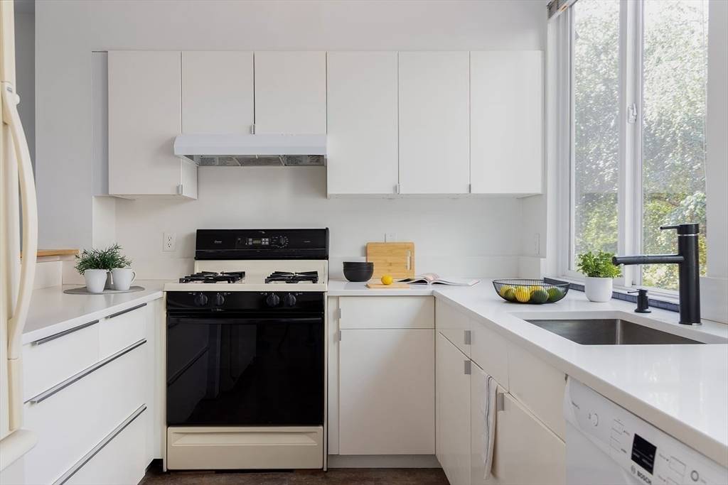 Cambridge, MA 02138,2 Ellery Square