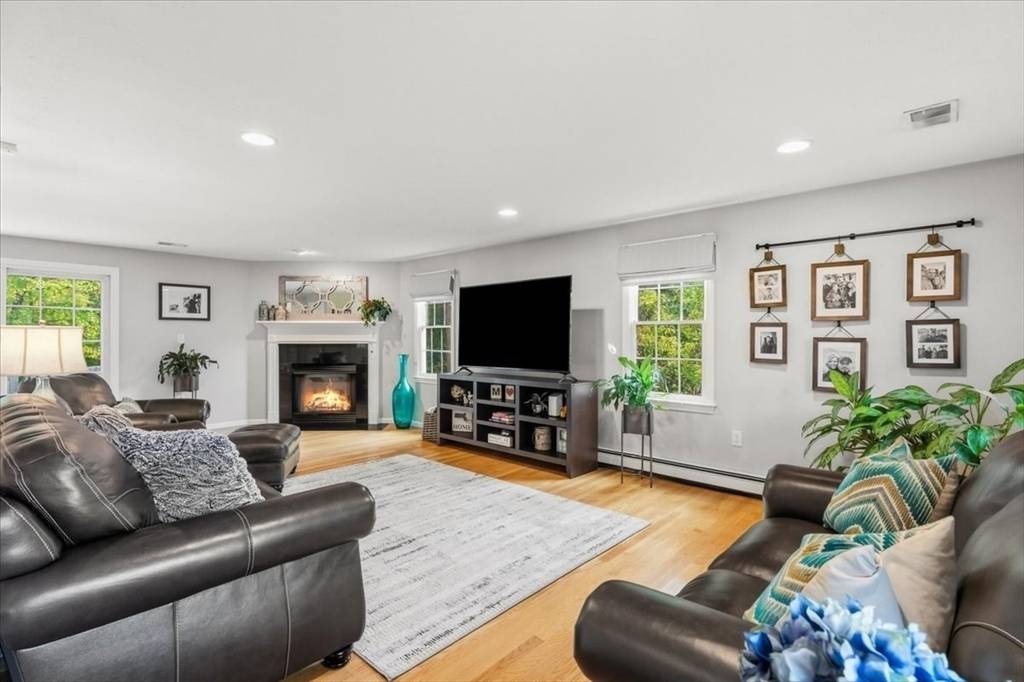 Hanson, MA 02341,100 Litchfield Ln