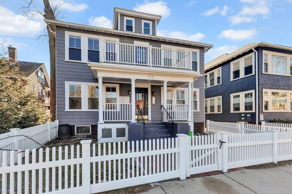 Boston, MA 02130,772 Centre Street #4