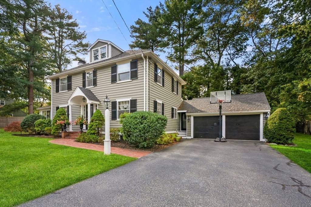 Dover, MA 02030,3 Burnham Rd