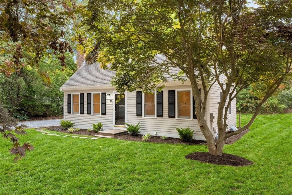 Mashpee, MA 02649,34 Saddleback Rd
