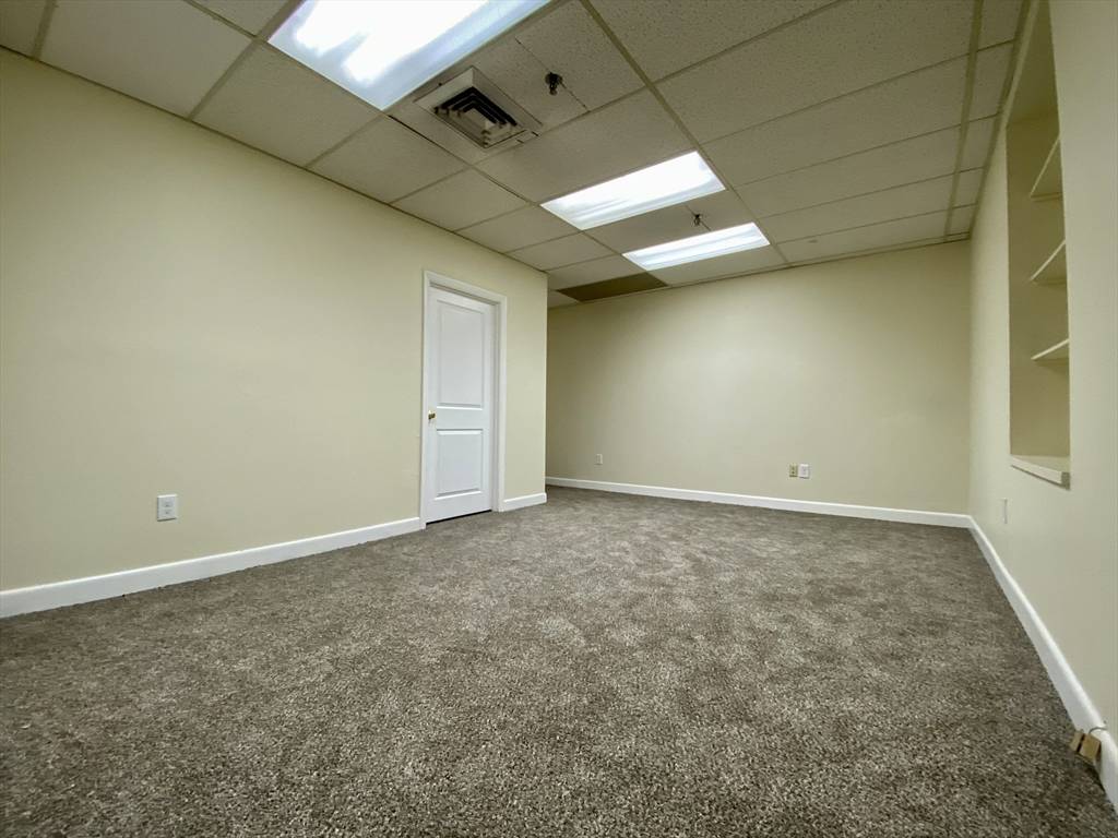 Lynn, MA 01901,140 Union Street #208