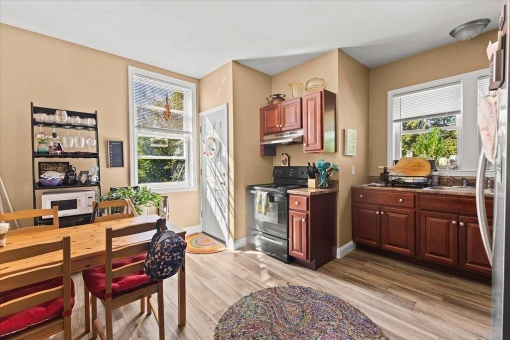 Bridgewater, MA 02324,484-486 Main St