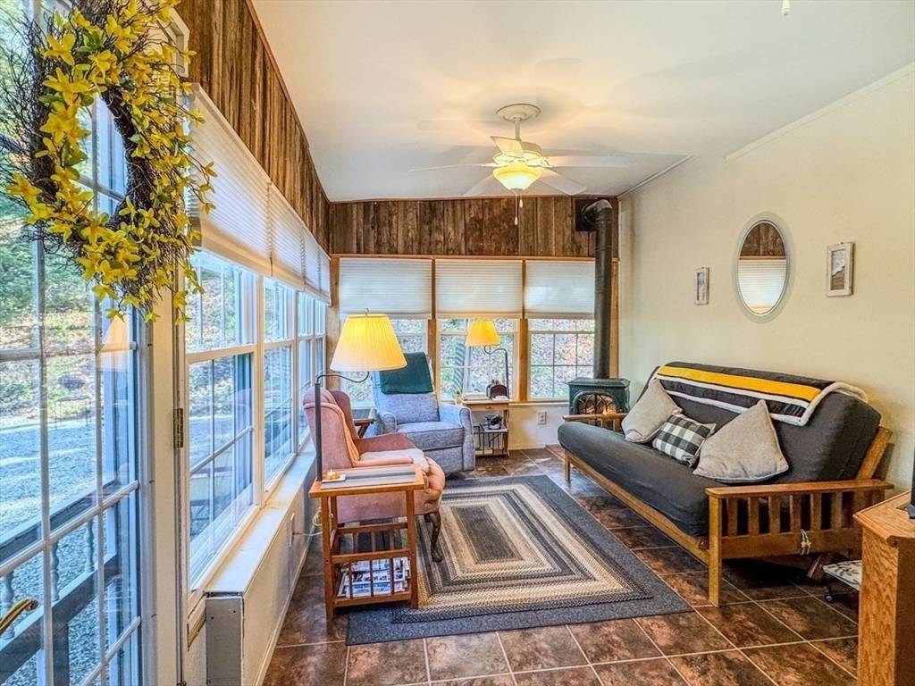 Greenfield, MA 01301,793 Bernardston Rd