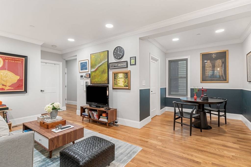 Boston, MA 02128,41 West Eagle St #1