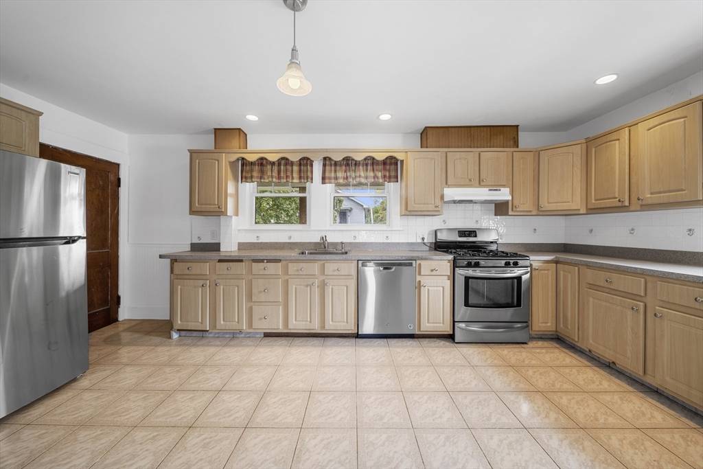 Boston, MA 02135,180 Faneuil Street #2