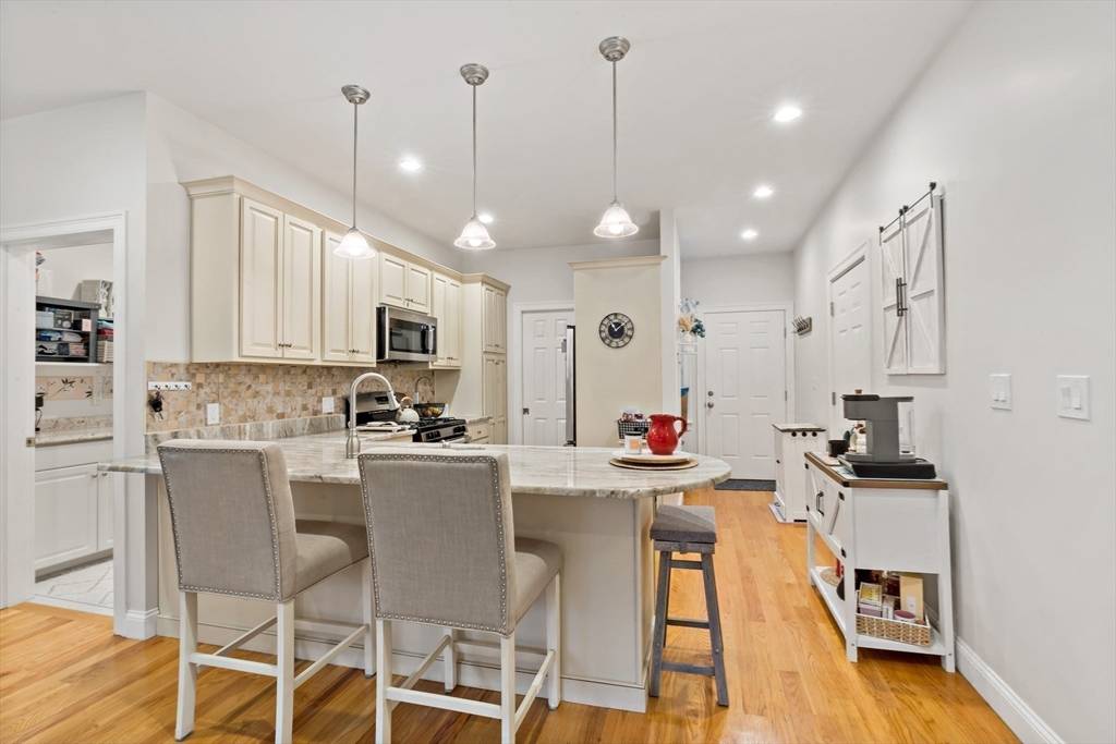 Norfolk, MA 02056,20 Valley St #20