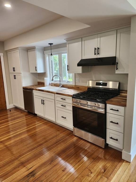 Chicopee, MA 01020,16-18 Victoria Park